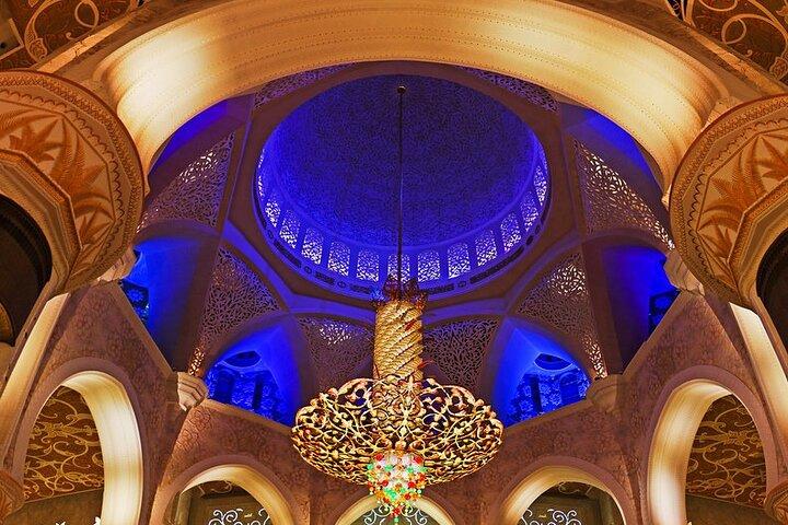 Abu Dhabi City Tour med Sheikh Zayed Grand Mosque