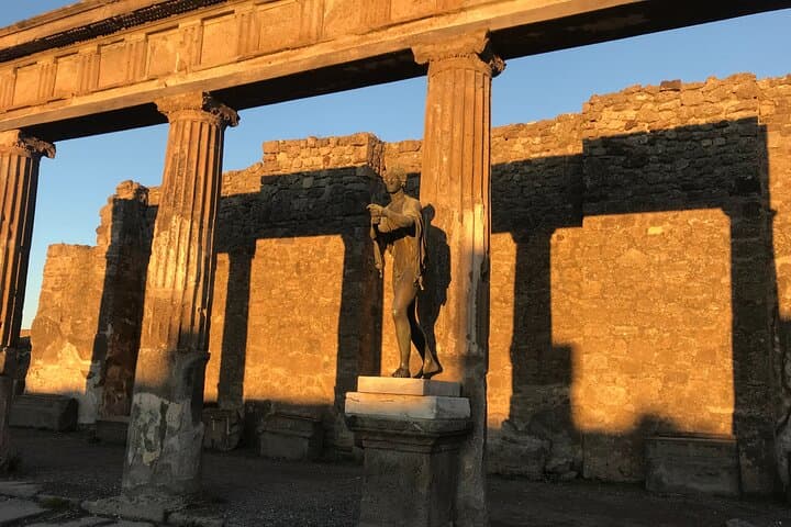 Pompeii Private Tour with expert local guide