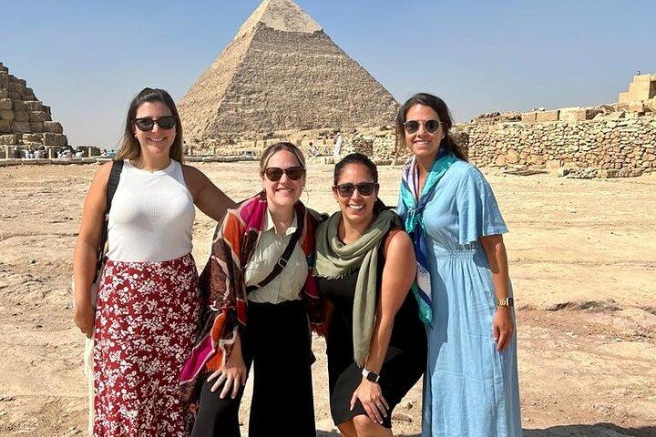 Grandes pyramides de Gizeh et musée national de la civilisation égyptienne avec déjeuner