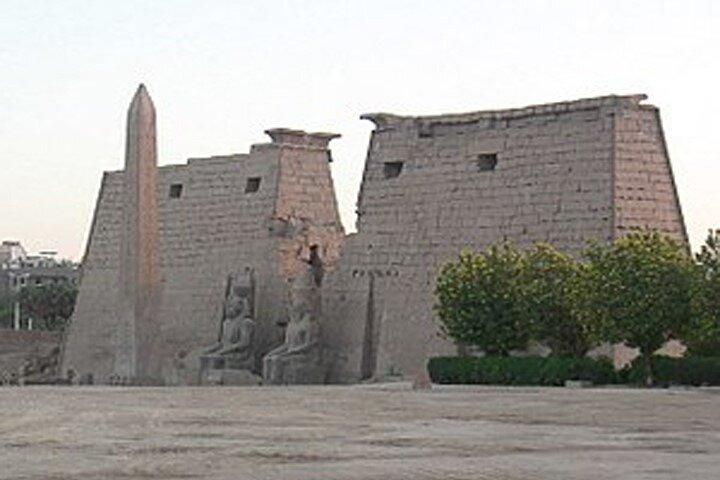 サファガからルクソールまでの日帰り旅行の実生活エジプトショアエクスカーション