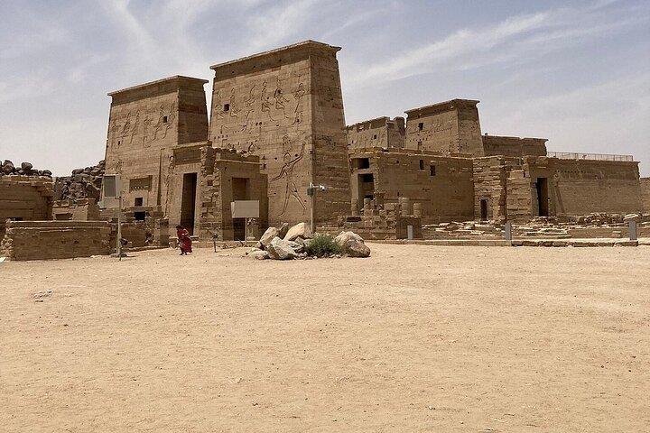 Templi di Edfu e Kom Ombo da Assuan o Luxor