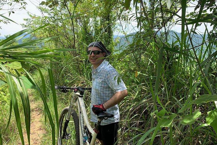 ハノイからのホアビンエレクトリックマウンテンバイクツアー