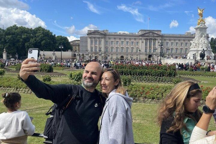 Der Wachwechsel und Buckingham Palace