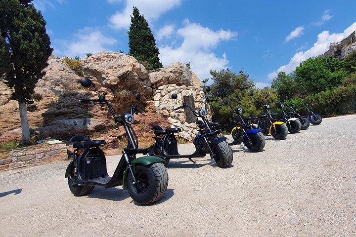 Athens: Premium Guided E-Scooter Tour in Acropolis Area