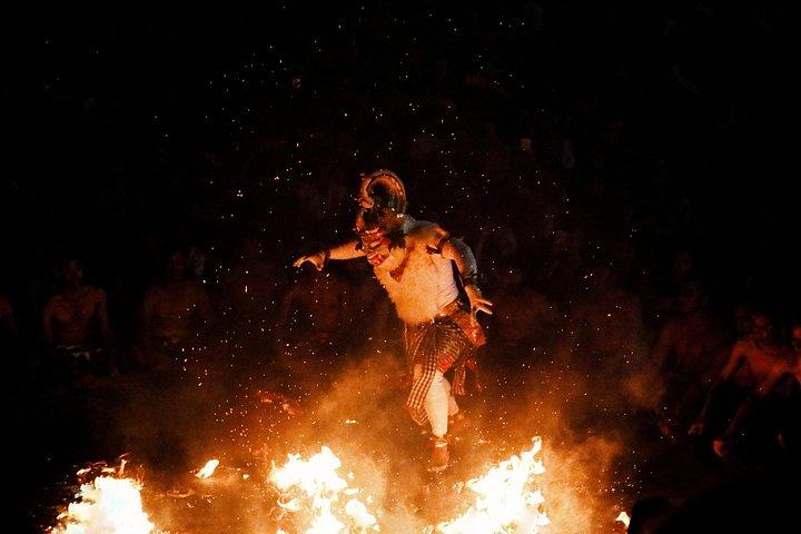 プライベート ツアー: ウルワツ寺院を含む半日バリ クラシック
