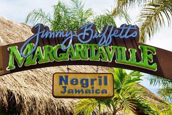 マルガリータヴィルとリックズカフェを訪れるネグリルのプライベート日帰り旅行