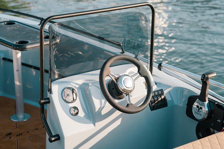 サントリーニ島レンタカー-ライセンスフリープライベートクルーズ