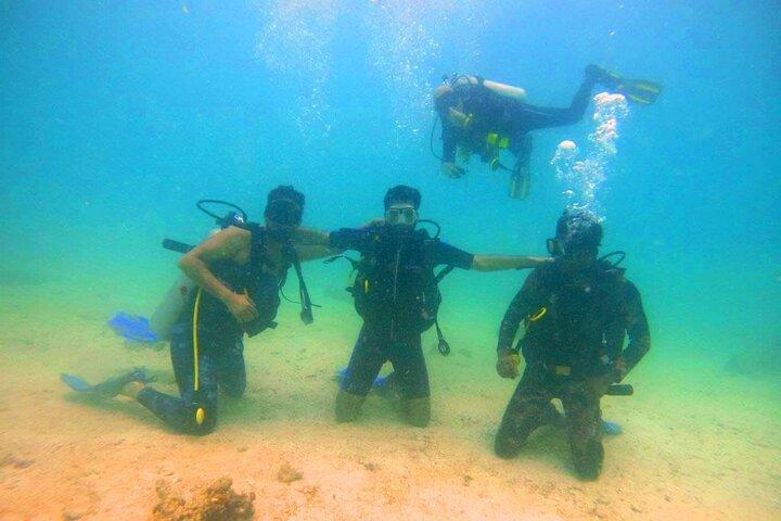 Pleasure Scuba Diving a Fujairah per Certified Diver