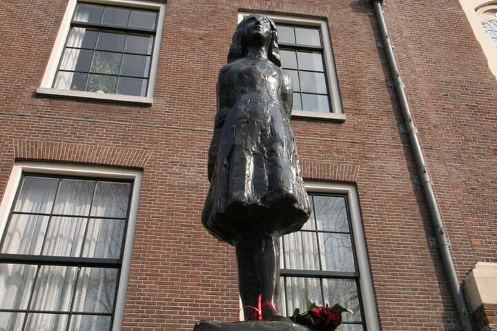 Private Jewish tour of Amsterdam with local tour guide