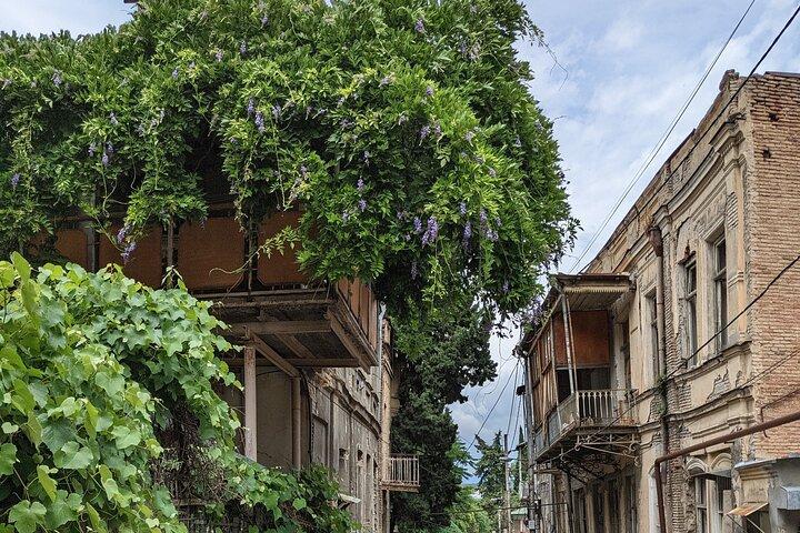 Tiflis-Tour, mit Weinprobe und Seilbahnfahrt inklusive.