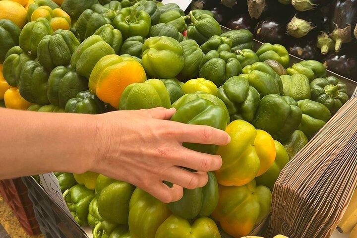 Aula de culinária em Atenas com compras no mercado central e almoço