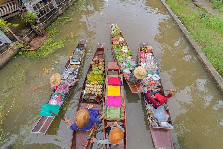 Mercados ferroviarios y flotantes con Brunch libre