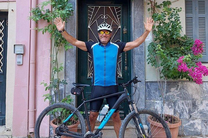 コルフ旧市街サイクリング ツアー - 歴史、味、狭い路地を巡る !