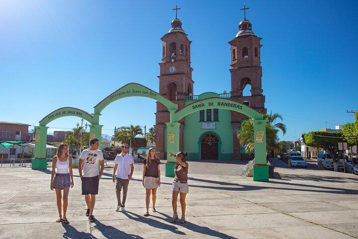 Tour Cultural de los Pueblos de Puerto Vallarta con Degustaciones de Comida Local
