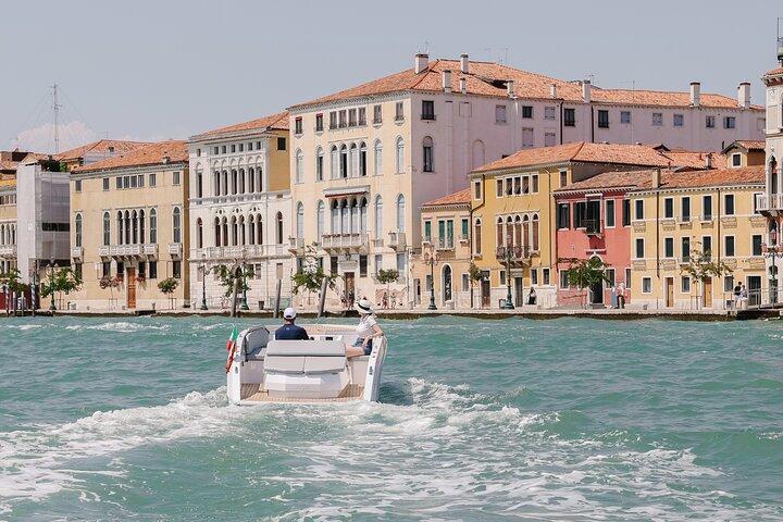 Veneza: explore Veneza em barco elétrico