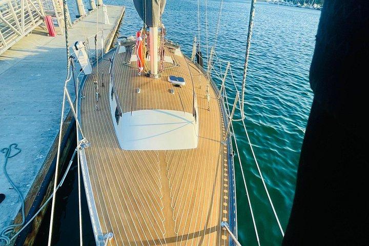 Old Plank Adventures : Sail into Deep Tranquility （古い平板の冒険：深い静けさへの帆走）
