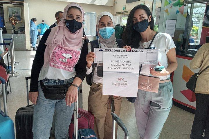 選択したアトラクションを巡るキャンディとピンナワラのプライベート日帰り旅行