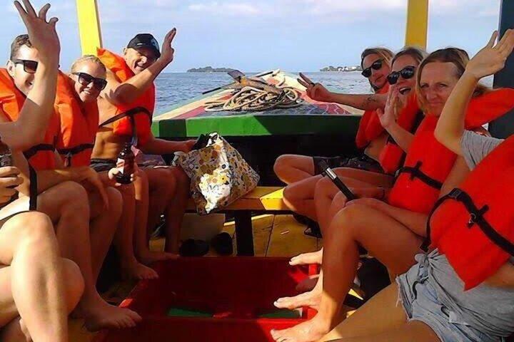 Viagem de um dia a Negril de Montego Bay / passeio de barco para Booby Cay Island / almoço de lagosta