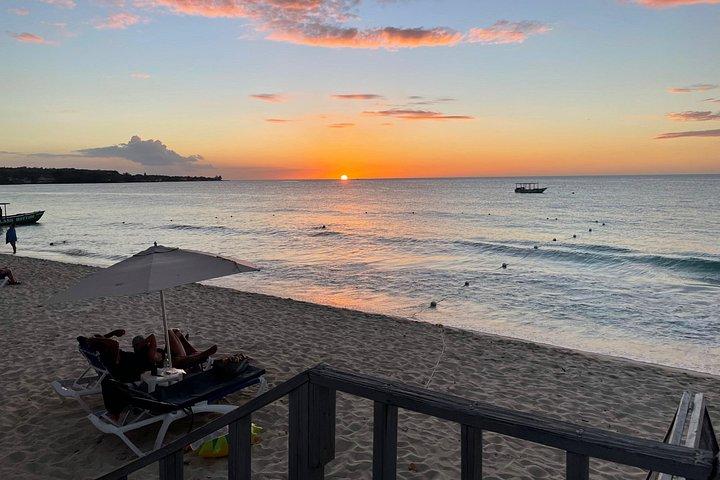 モンテゴベイからネグリルへの日帰り旅行/ブービーケイ島へのボートライド/ロブスターランチ