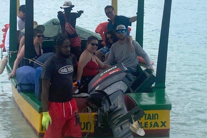 モンテゴベイからネグリルへの日帰り旅行/ブービーケイ島へのボートライド/ロブスターランチ