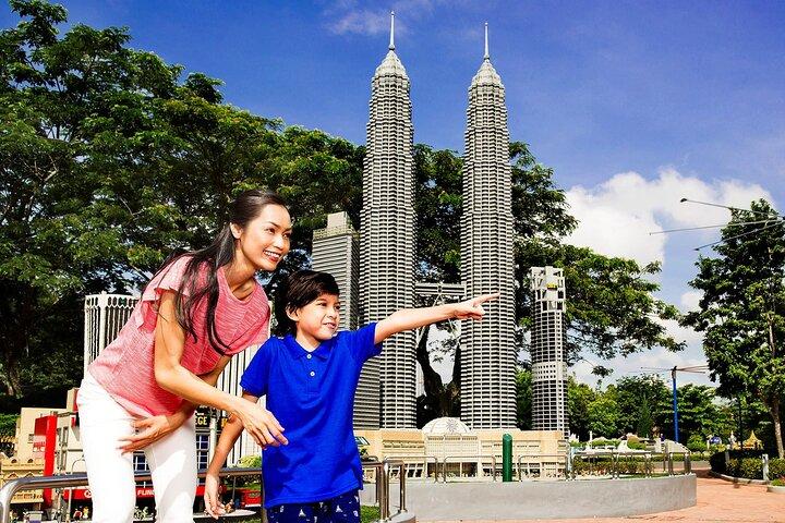 シンガポールのホテル送迎付きレゴランド マレーシア 1 日ツアー (ドライブスルー ボーダー経由)