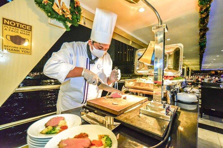 Jantar Cruzeiro pela Chao Phraya Princess