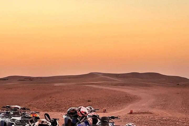 モロッコのアガファイでラクダとクワッドバイクで砂漠を体験