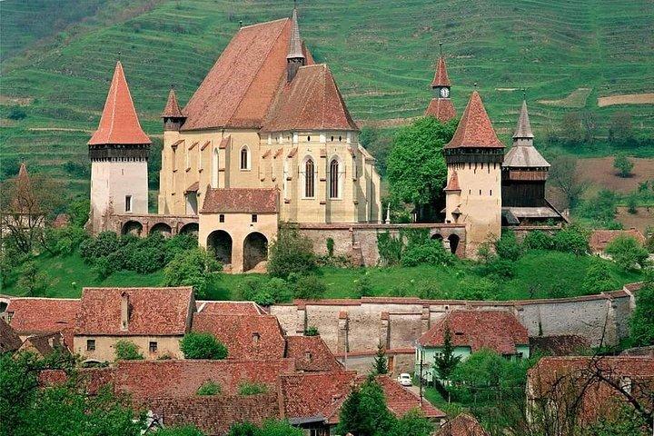ブカレストからの6日間のTransfagarasan、Transylvania、Maramures木造教会