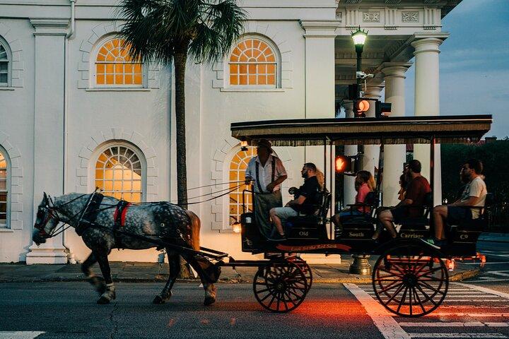 Tour du soir en calèche hantée de Charleston