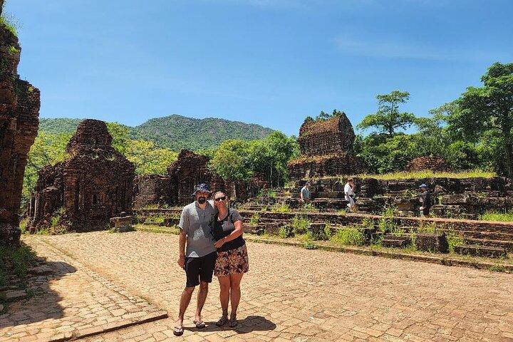 My Son Holyland、Marble Moutain、Hoi An Walking Tour with Night Market、Boat Ride