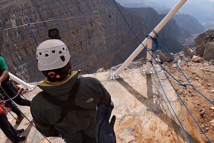 Jebel Jais Sky Tour - La plus longue excursion en tyrolienne au monde au départ de Dubaï