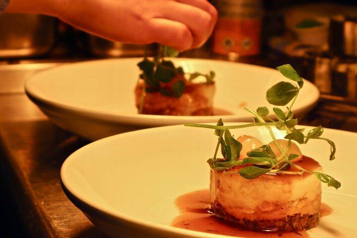 Tour de comida privada de Edimburgo com Haggis, Scotch e mais