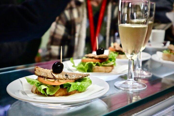 Lisbon Private Food Tour – Taste 10+ Local Dishes & Wines