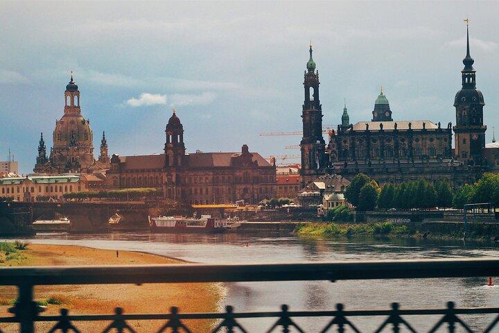 Privater Transfer von Berlin nach Dresden mit 2 Stunden Sightseeing