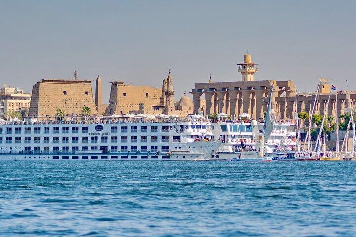 Crociera di 4 giorni sul Nilo: Assuan a Luxor & Abu Simbel + Mongolfiera