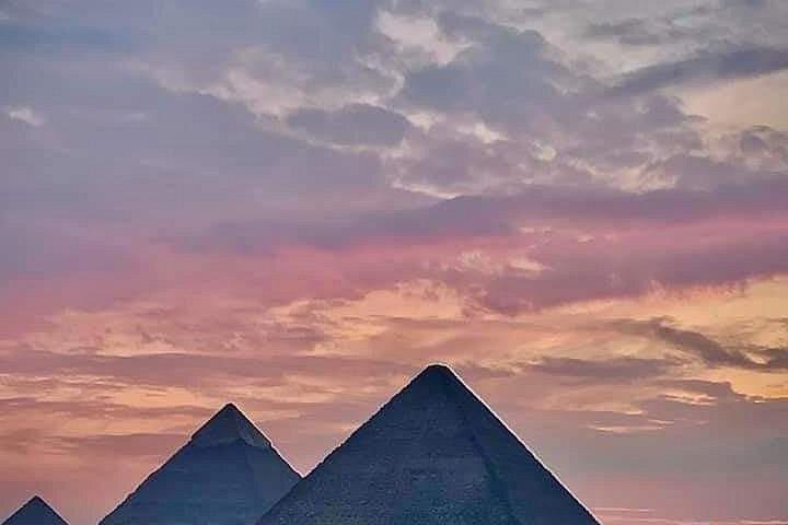 Full Day Private Guided Tours to Pyramids & Sphinx
