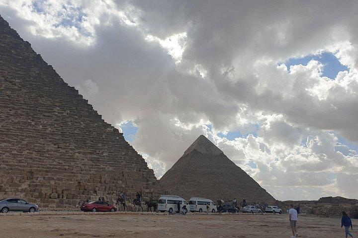 Full Day Private Guided Tours to Pyramids & Sphinx