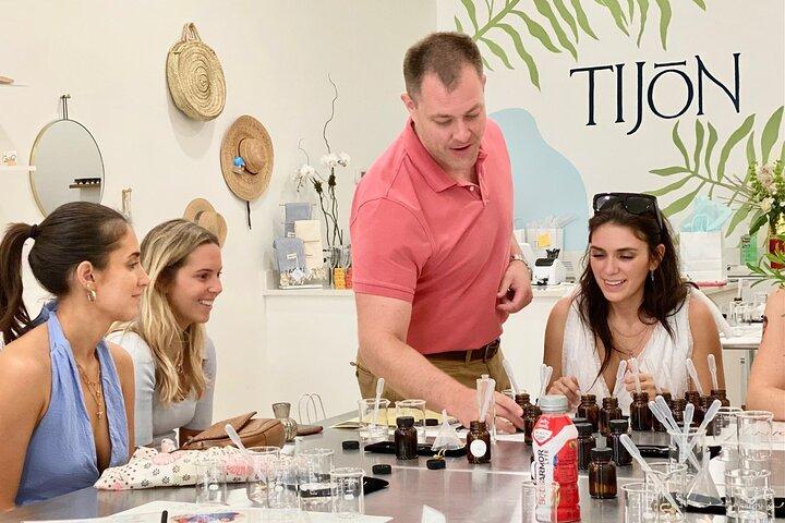 Cree su propio perfume o colonia personalizados en Charleston - Fragancia 101