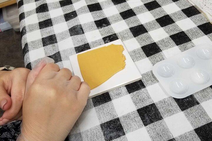 Classe di creazione di orecchini in argilla polimerica