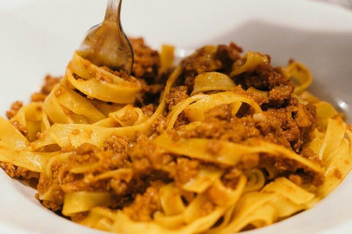 Bologna Food Tour : Gusta specialità locali, pasta, vino e gelato
