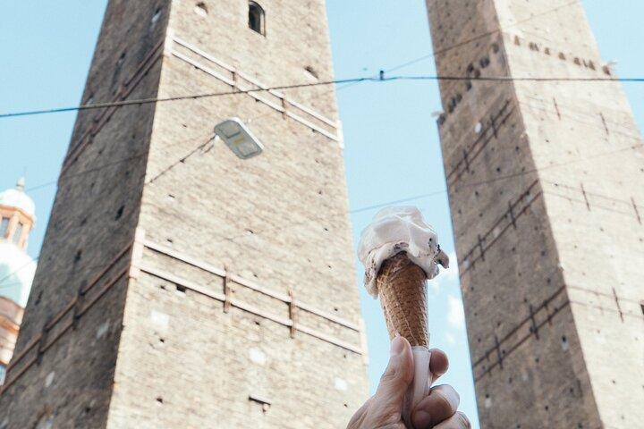Bologna Food Tour : Gusta specialità locali, pasta, vino e gelato