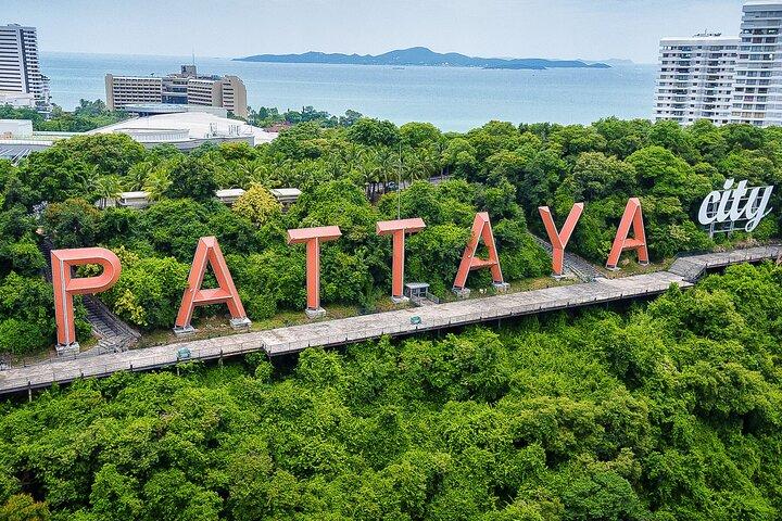 パタヤホテルからDMK空港へのプライベートトランスファー