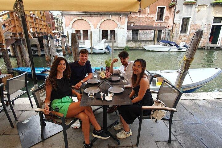 Veneza Food Tour com 6 + degustações com Cicchetti, Spritz e mais