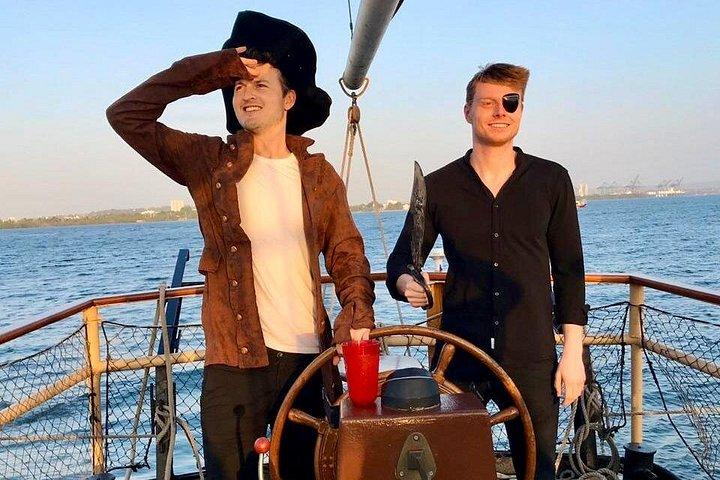 Luxury Cartagena Sunset Pirate ship Adventure, Cannon Show&Drinks