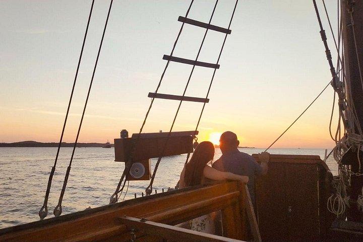 Luxury Cartagena Sunset Pirate ship Adventure, Cannon Show&Drinks