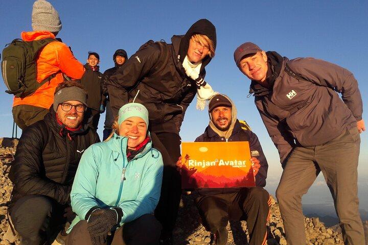 Randonnée de 2 jours au sommet du mont Rinjani avec groupe
