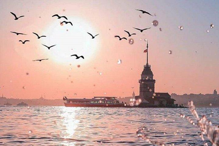 Istanbul: Bosphorus And Golden Horn Morning or Sunset Cruise