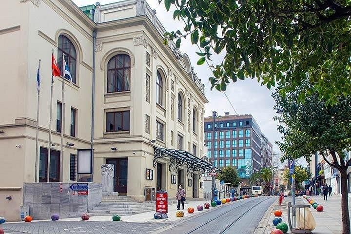イスタンブールのアジア側: ウスクダルとカディコイ終日ウォーキングツアー