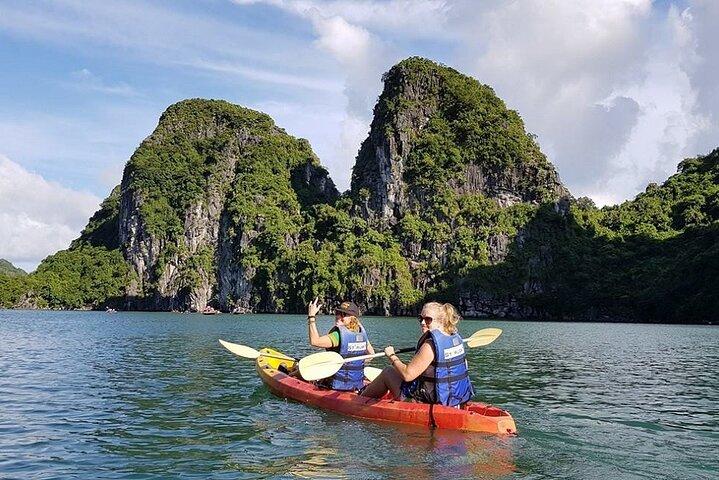 ベトナム日帰り旅行、バス、ガイド、食事、アクティビティを含むオールインクルーシブ