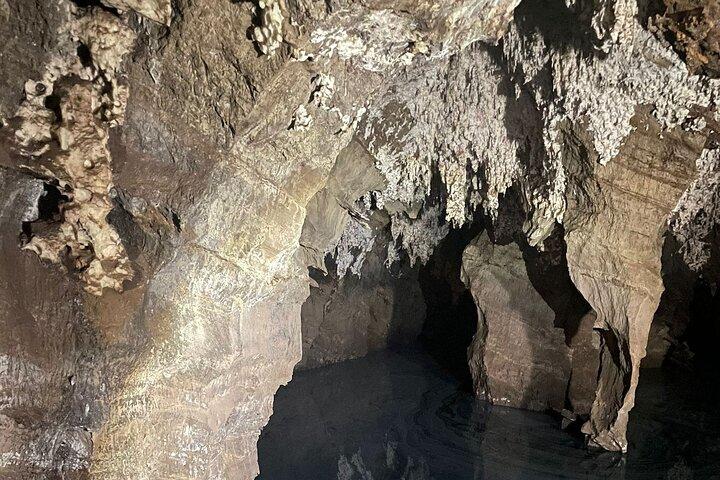 Tour de medio día por las cuevas de Sterkfontain y el Museo Maropeng